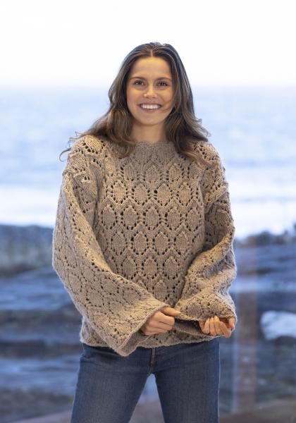 "Amina" Genser - Viking Design 2407-10 Kit - XS-XXL - Viking Hobbygarn