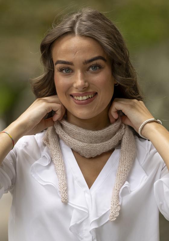 "Aggie" Halsduk - Viking Design 2425-7A Kit - 100 - 120cm - Viking Bjørk och Viking kid silk