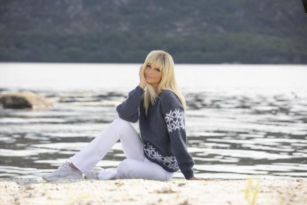 "Kos" Genser - Viking Design 2022-9 Kit - XS-XXL - Viking Alpaca Bris