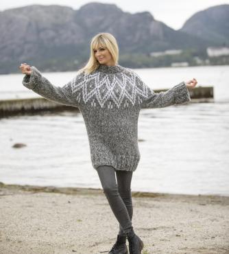"Bliss" Genser i dobbeltgarn - Viking Design 2022-11A Kit - XS-XXL - Viking Alpaca Bris