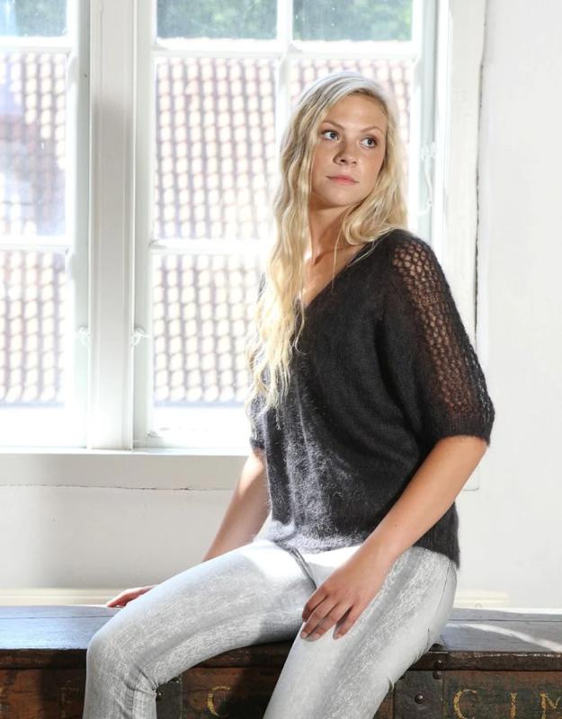 "Hulmønster på ærmer" Blus - Mayflower 1380 - S - XXXL - Super Kid Silk