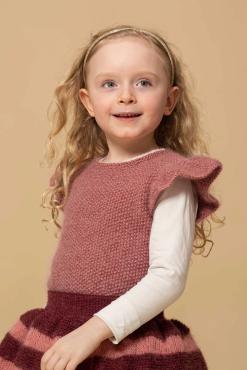 "Klokkeblomst" Vest - Mayflower 144-3 - 2 - 10 år - Mayflower Easy care og Kid Silk