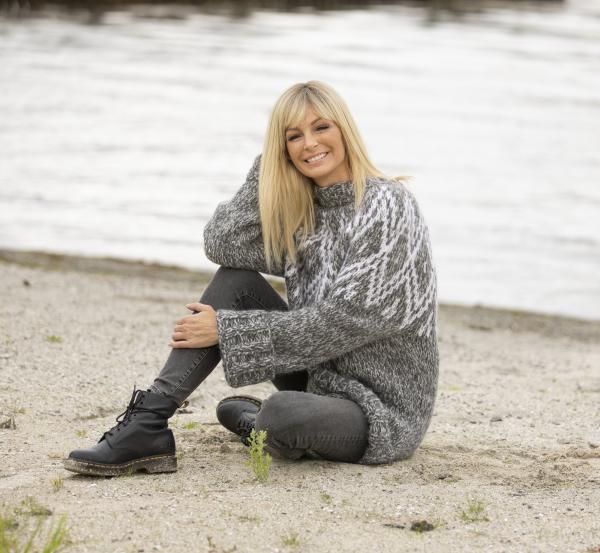 "Suna" Genser - Viking Design 2022-1 Kit - XS-XXL - Viking Alpaca Bris