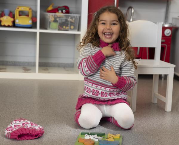 Petra tunika og hue - Viking Design 2110-1 Kit - 2 - 12 år - Viking Frøya