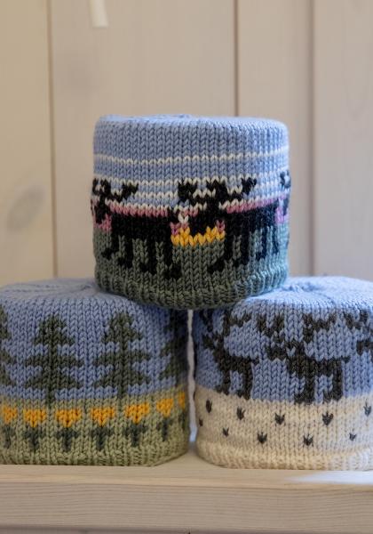 5 stk toiletrulleholder, flokken på ferie - Viking Design 2427-16 Kit - 10x10x33 cm - Viking Merino